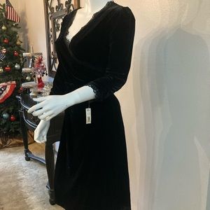 Apt 9 black velvet dress